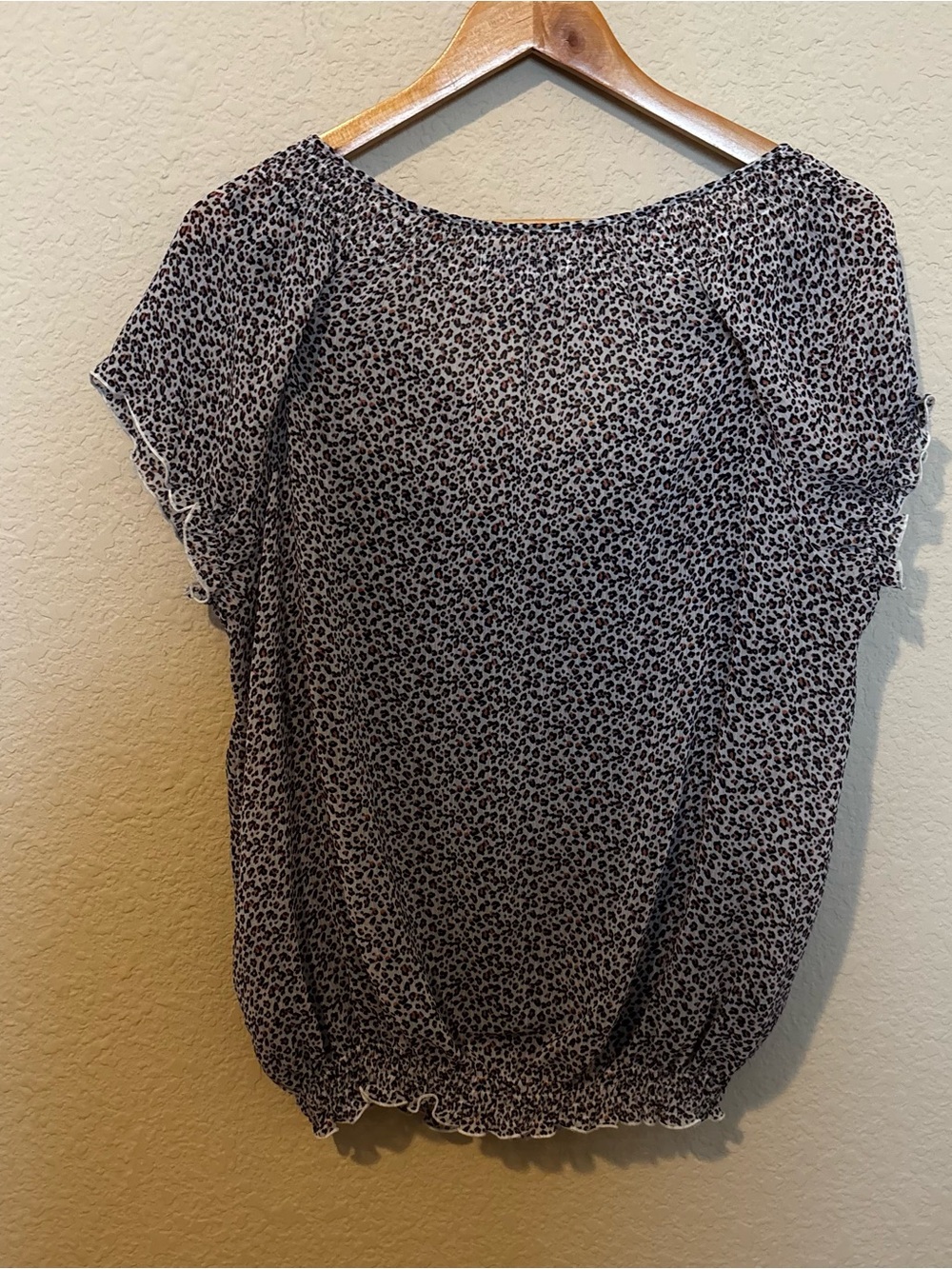Liz Claiborne Womens Blue White Animal Print Short Sleeved Blouse Size XL - Picture 5 of 5